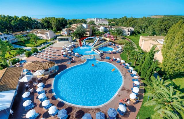 dovolenka-Grecko-Korfu-Agios-Georgios-hotel-Sandy-Beach-Resort-