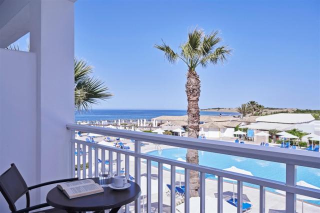 dovolenka-Grecko-Korfu-Agios-Georgios-hotel-Sandy-Beach-Resort-