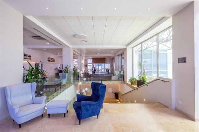 dovolenka-Chorvatsko-Crikvenica-hotel-Omorika-lobby.jpg