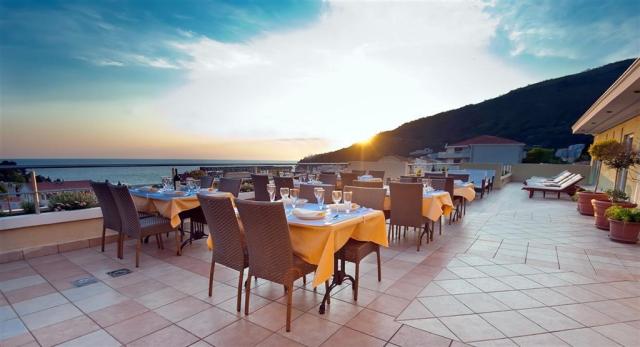 Hotel WGRAND, Petrovac