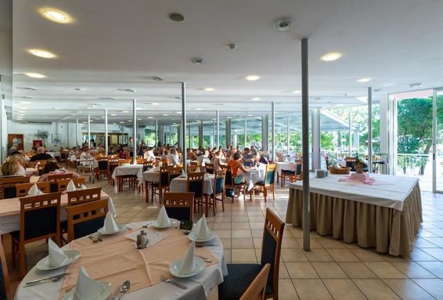 Hotel BRZET s výletom lodičkou v cene, Chorvátsko - Stredná Dal