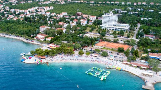 AD TURRES Holiday Resort, Crikvenica - pláž