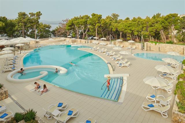 Hotel BLUESUN ELAPHUSA, Bol