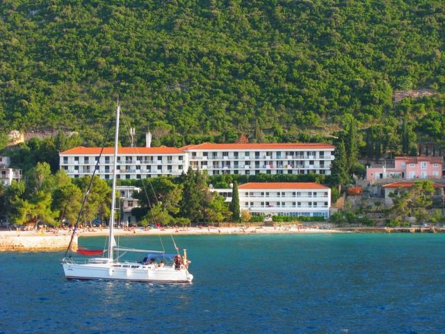 Hotel FARAON, Trpanj