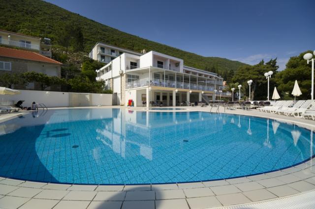 Hotel FARAON, Trpanj