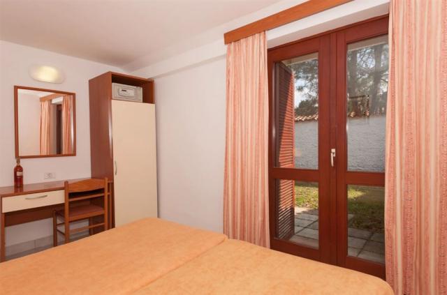 APT. 2+2 ST