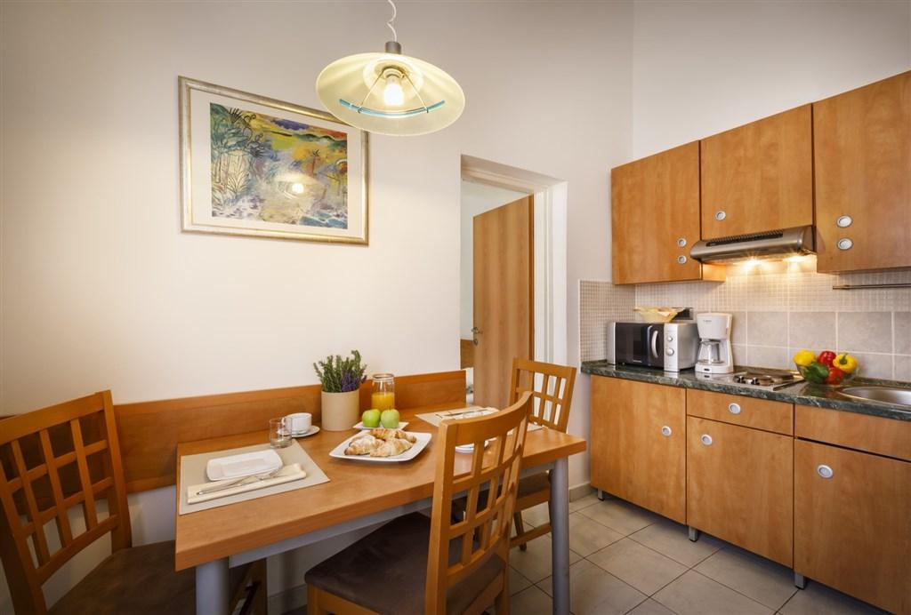 APT. 2+2 ST