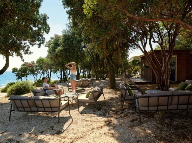 Maistra Select Amarin Resort