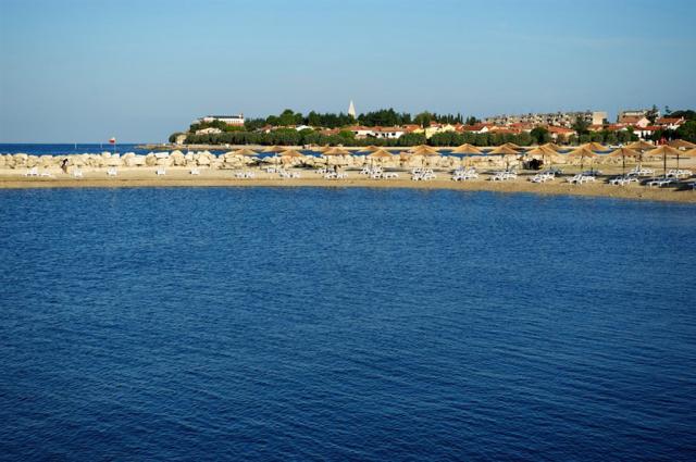 Hotel Aminess Laguna, Novigrad - pláž
