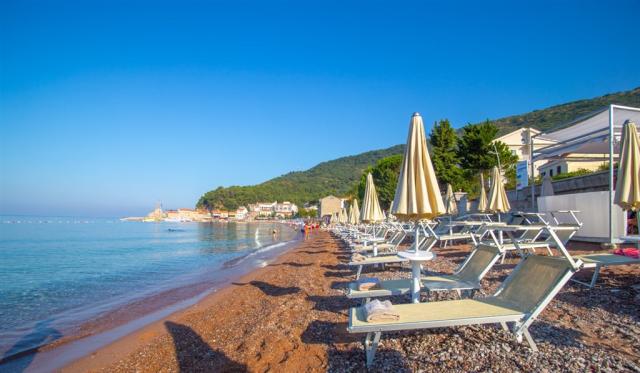 Petrovac - pláž