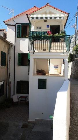 VILA MARINA, Brist