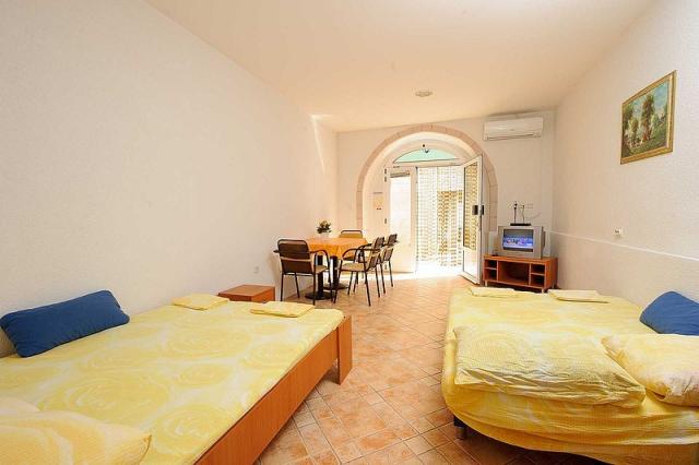 Vila BIOKOVO, Gradac