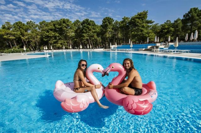 Apartmány ZATON HOLIDAY RESORT 4*, Zaton