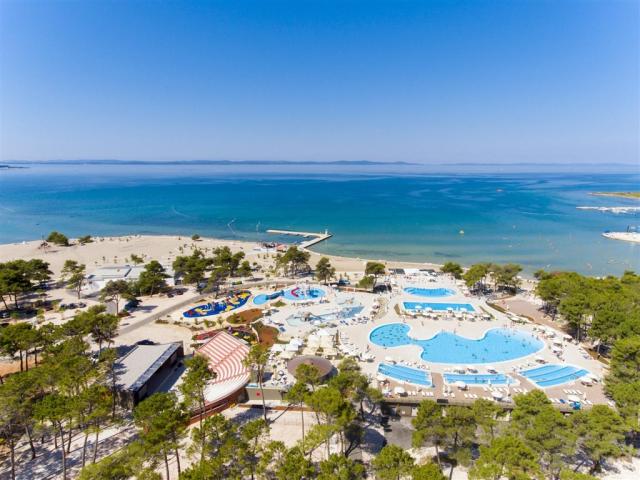 Apartmány ZATON HOLIDAY RESORT 4*, Zaton