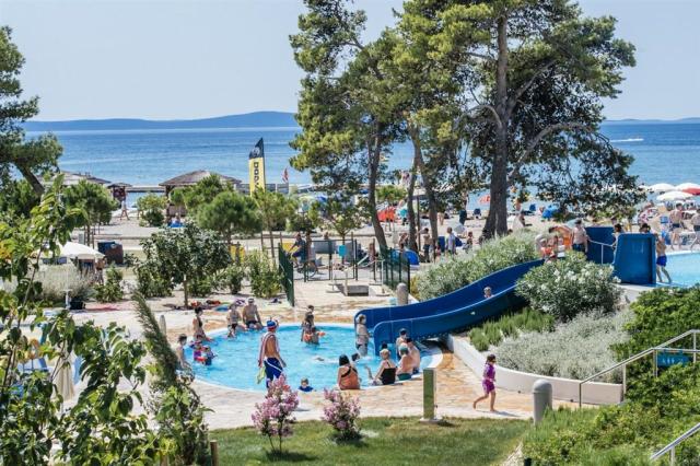 Apartmány ZATON HOLIDAY RESORT 4*, Zaton