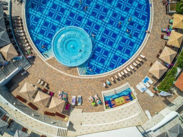 Komplex SLOVENSKA PLAŽA, Budva
