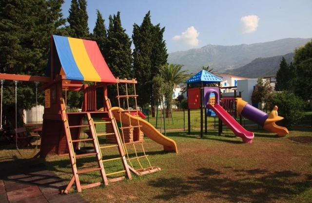 Komplex SLOVENSKA PLAŽA, Budva