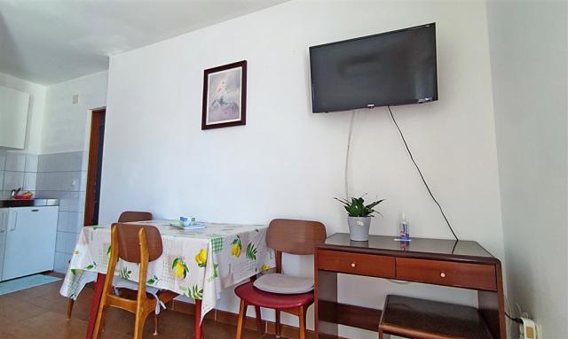 APT. 2+2 TERASA