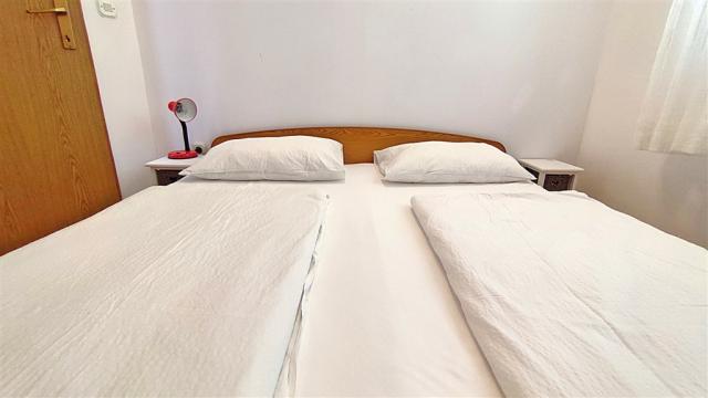 APT. 2+2 TERASA