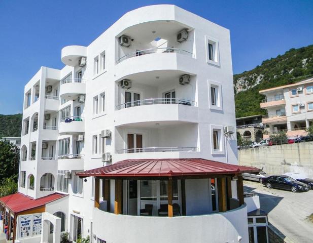 Hotel a depandance GALEB, Čanj