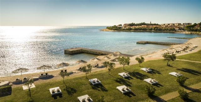 Hotel AMINESS MAESTRAL, Novigrad - pláž