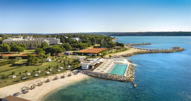 Hotel AMINESS MAESTRAL, Novigrad - pláž