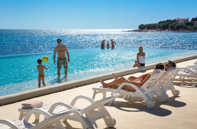 Punto Mare fun & beach zone, Novigrad