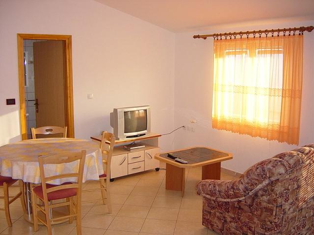 Apartmány Derenčinović Lucijana, ostrov Krk, Baška, Chorvátsko