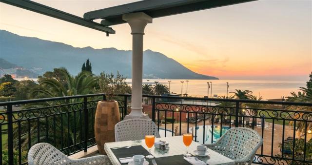 Hotel IBEROSTAR BELLEVUE, Bečići