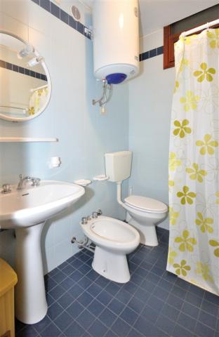 APT. 4+2 C