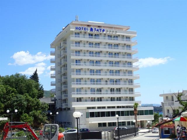 Hotel SATO, Sutomore