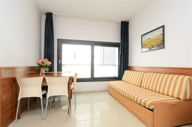 APT. 4+2 C6