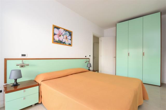 APT. 4+2 C6