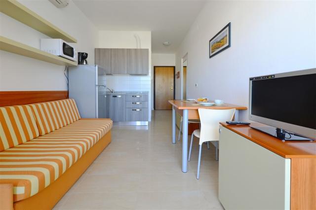 Apt. 2+2 2B