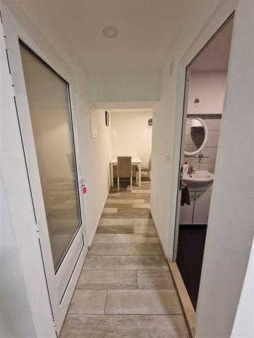 STUDIO 2(+1)