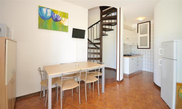 APT. 3+2 B