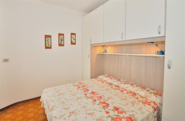 APT. 4+2 C