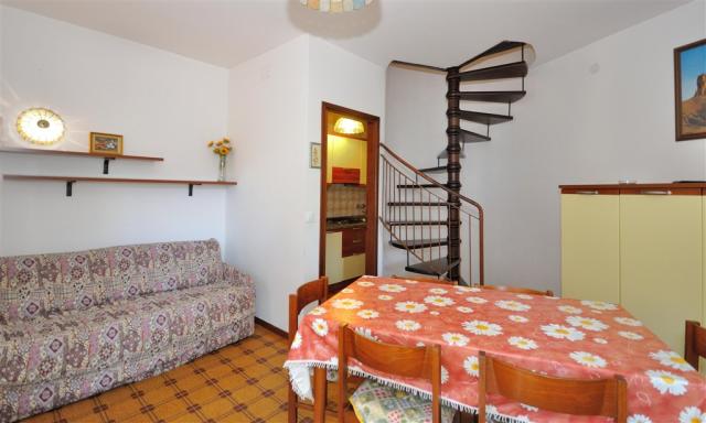 APT. 5+2 C