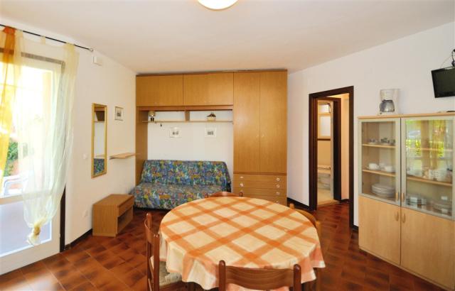 APT. 4(+0) A