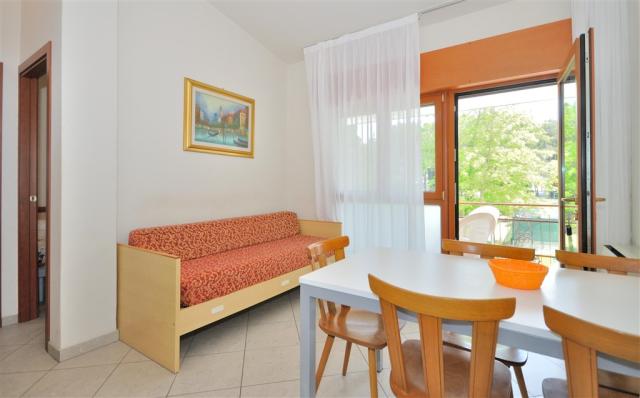 APT. 5+1 C