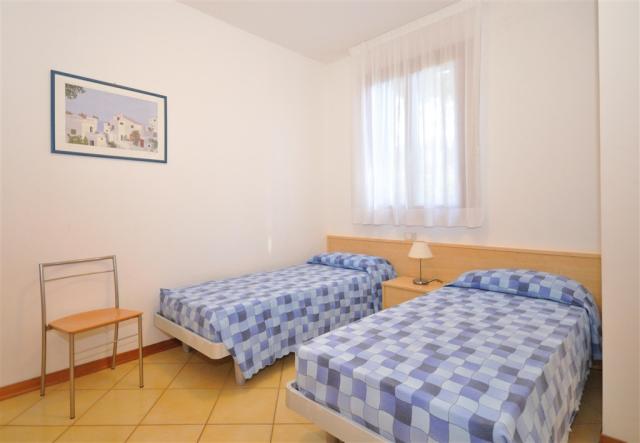 APT. 4+2 C
