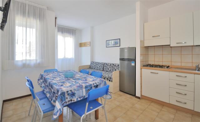 APT. 3+2 B