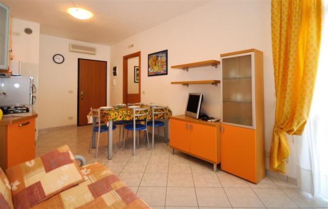 APT. 3+2 B