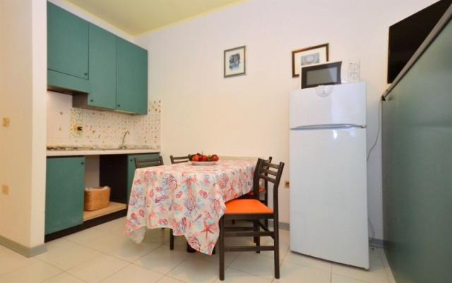 APT. 2+2 A-4