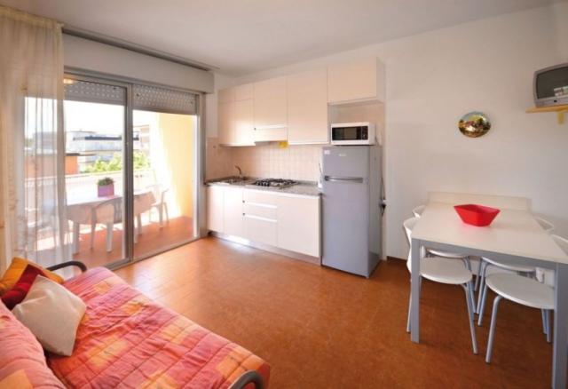 APT. 2+2 B-4