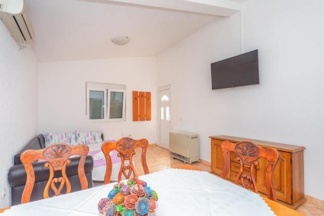 APT 4(+2)