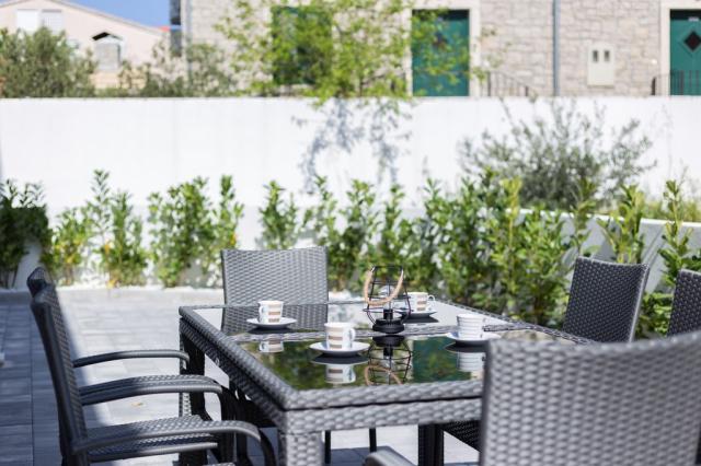 Vila BUZOV, Chorvátsko - Severná Dalmácia - Vodice - Srima, zob