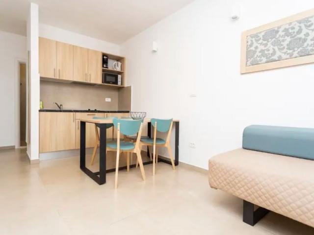 APT. 2(+2) Superior
