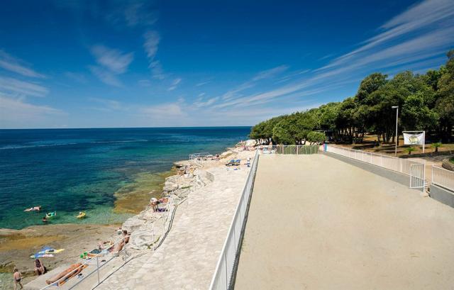 Lanterna Resort