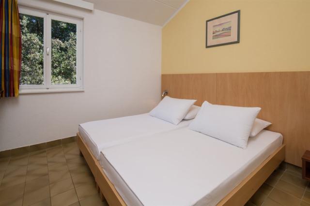 APT. 4(+0)